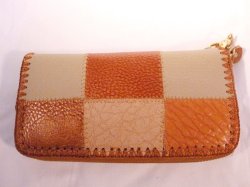 画像1: ストラップ付きラウンドファスナー長財布　パッチワーク　Ｊ　 613 