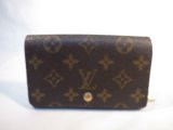 画像: LOUIS VUITTON 　モノグラム 二つ折り財布 343